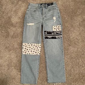 New hollister ultra high rise vi take straight patch jeans size 3 short
